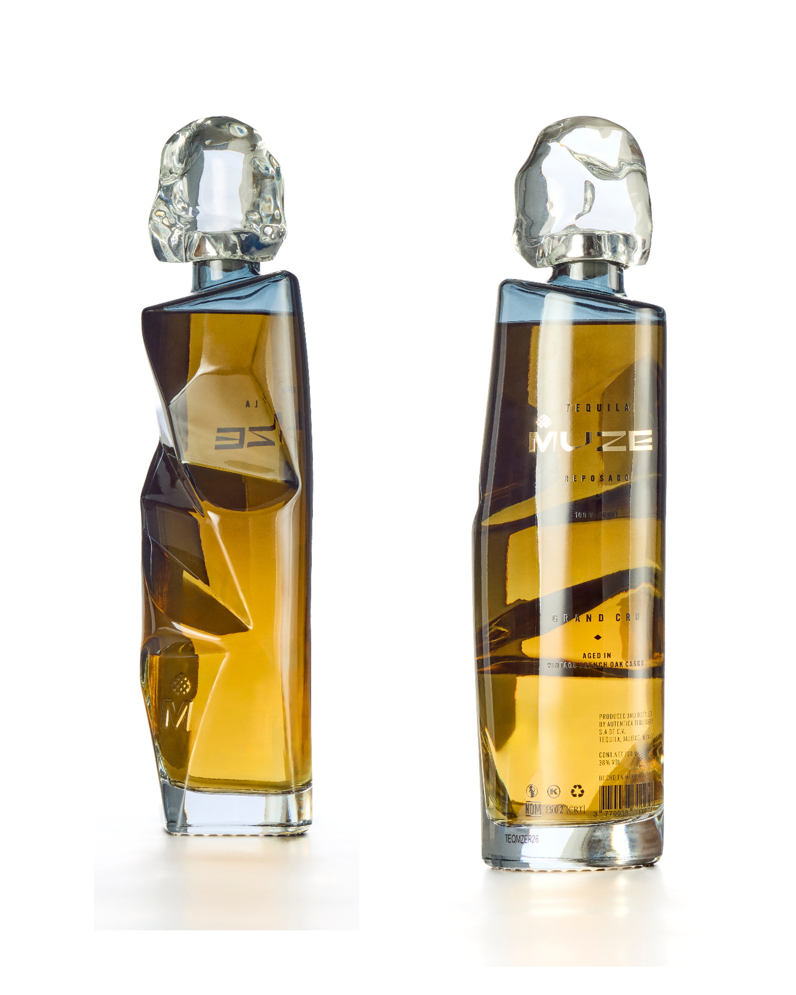 GRAND CRU bottle, front and back